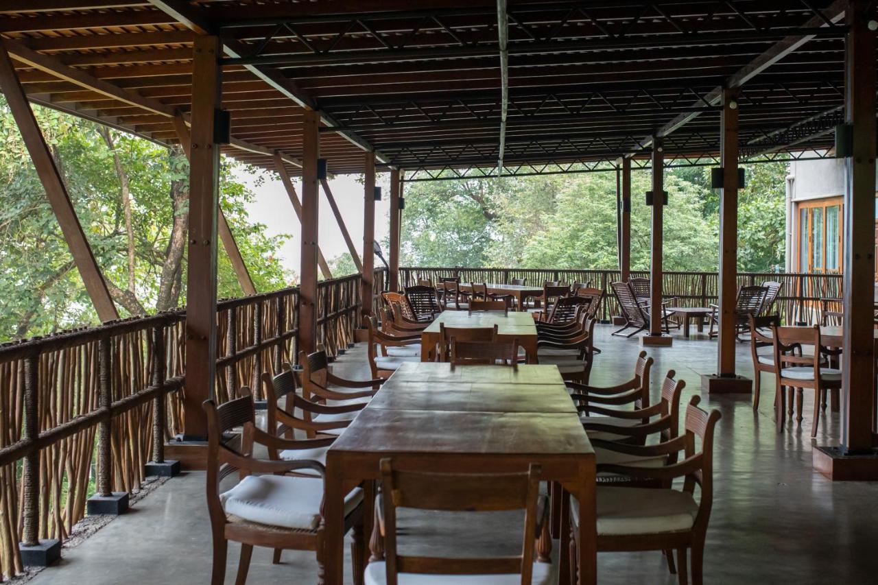 เบิร์ด พาร์ค Hotel Wadakada ภายนอก รูปภาพ