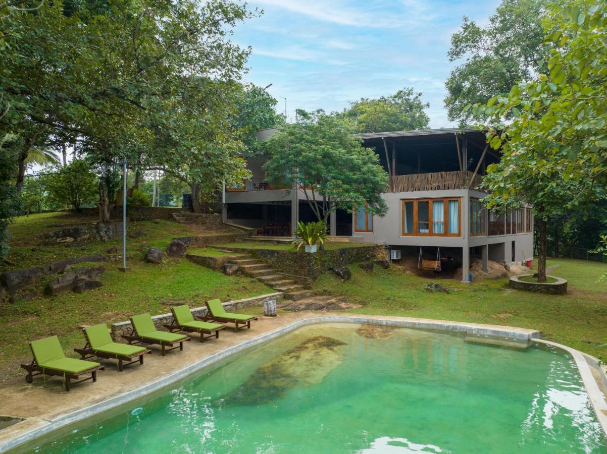 เบิร์ด พาร์ค Hotel Wadakada ภายนอก รูปภาพ